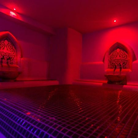Penthouse Orhideea Aparthotel Bukarest Exteriör bild