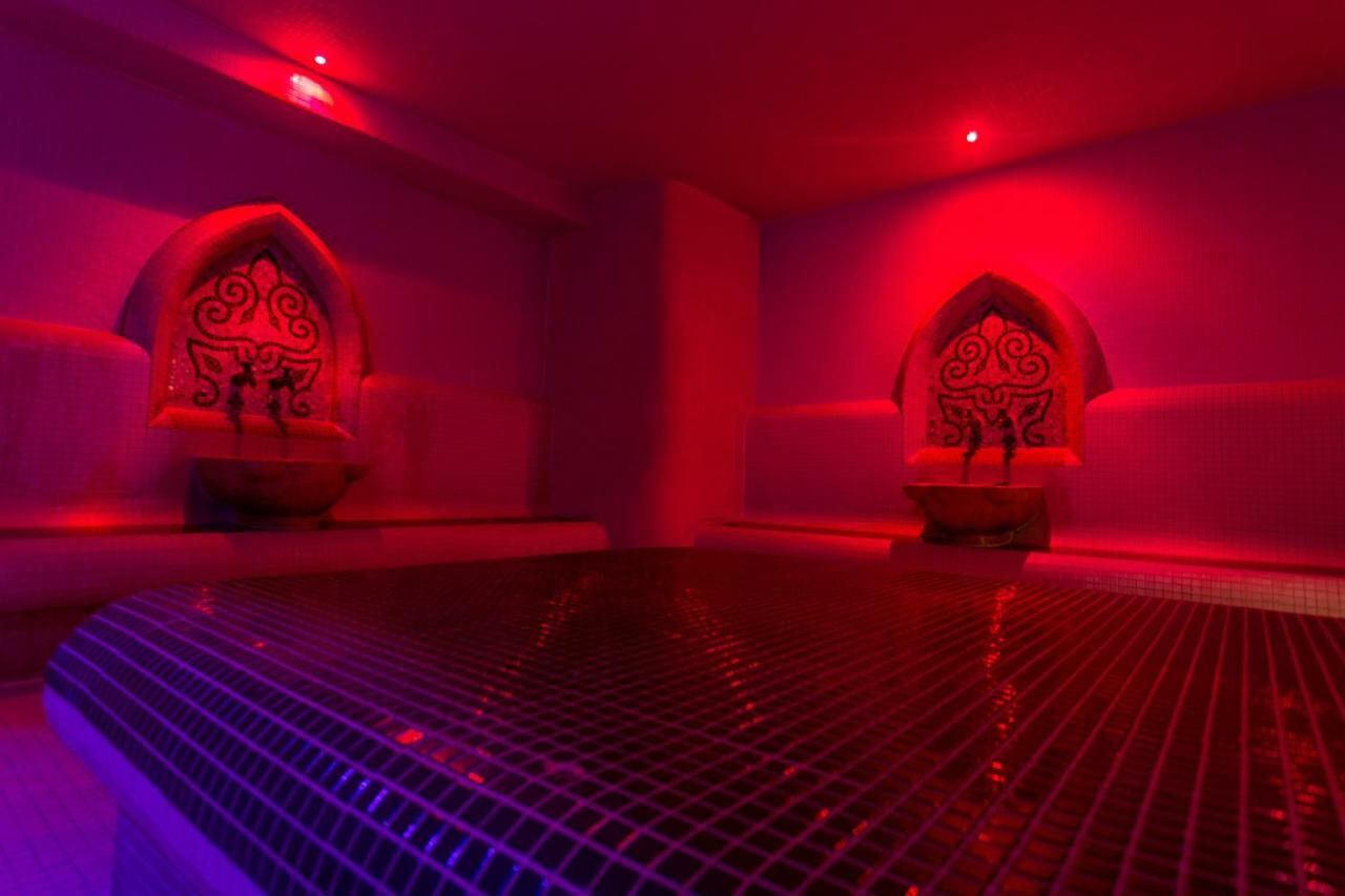 Penthouse Orhideea Aparthotel Bukarest Exteriör bild